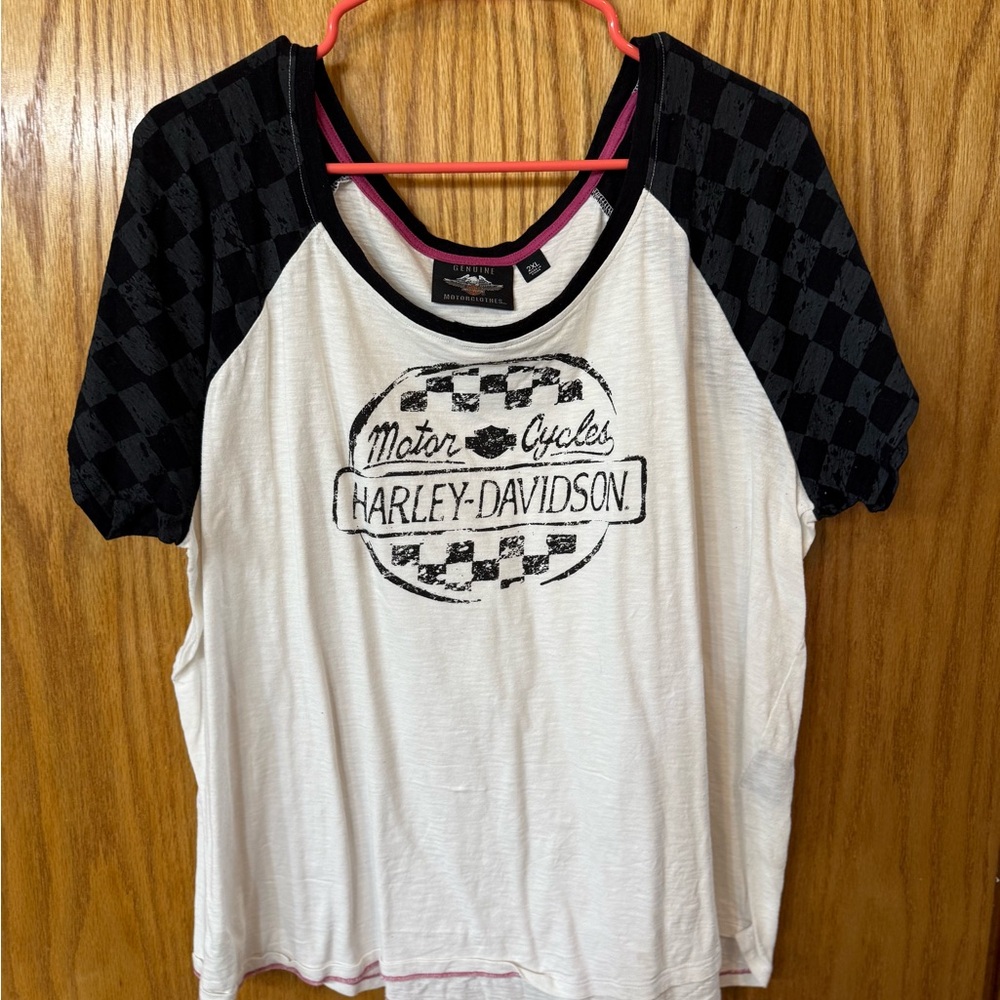 Harley-Davidson Women's Black and Cream Tee